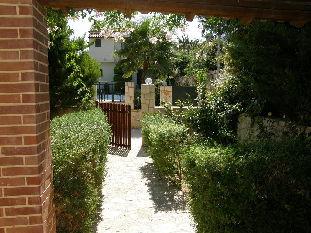 Christina Villas- Minoan Inland Pentamodi Luaran gambar
